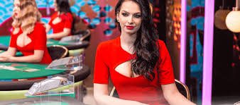 English Premier League EPL ဘောလုံးလောင်းကစား MMK Bet